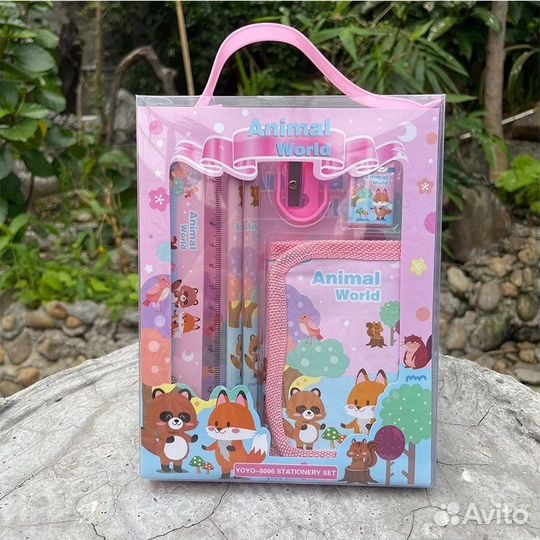 Набор канцелярских принадлежностей