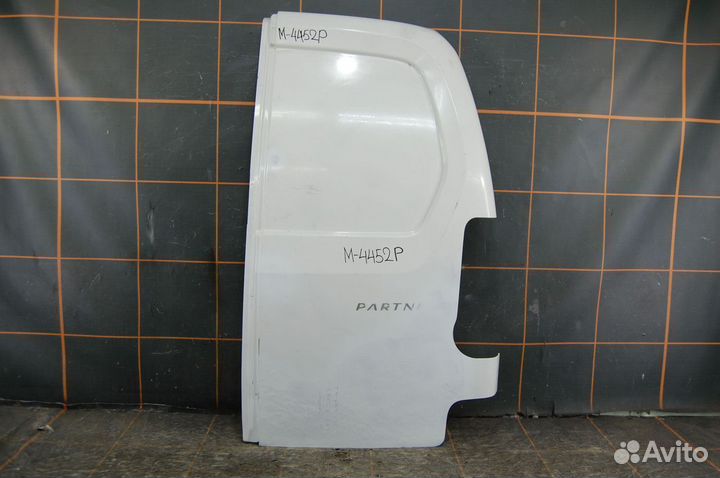 Дверь багажника правая - Peugeot Partner