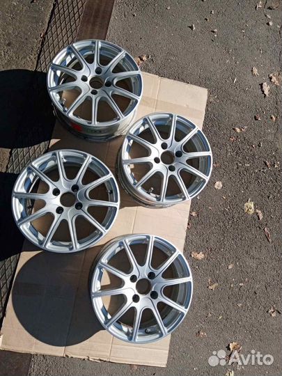 Продам литые диски на ваз