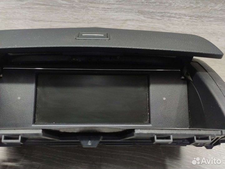 Дисплей информационный Mercedes C W204