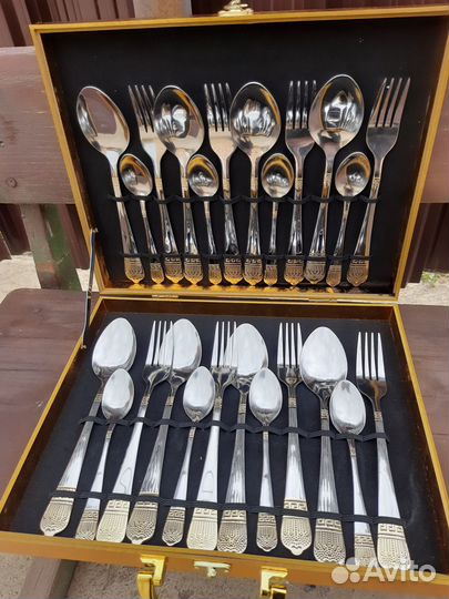 Набор вилок и ложек