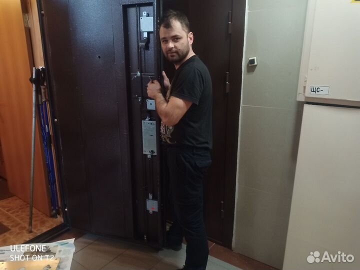 Замена личинки замка Замена дверных замков