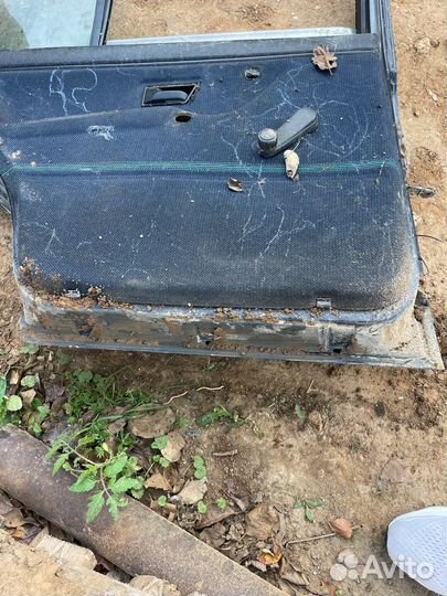 Дверь задняя левая на volkswagen golf 2