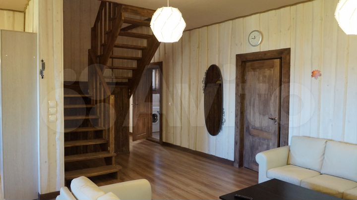 Коттедж 220 м² на участке 10 сот.