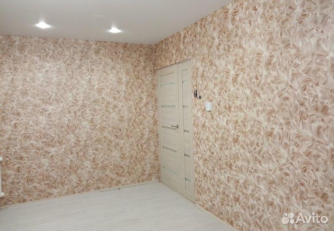 Поклейка обоев подготовка стен. Разводка электрики