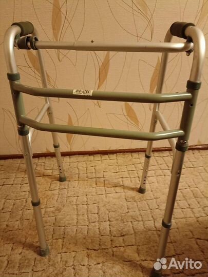 Ходунки для инвалидов без колесиков