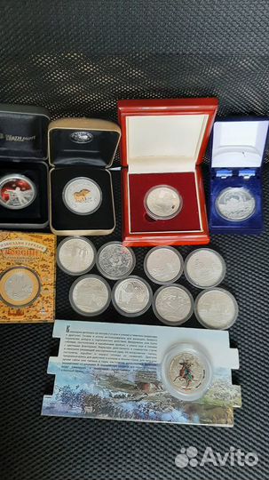 Памятные наборы монет, коллекции медалей