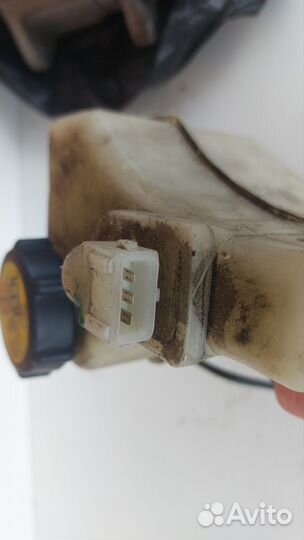 Главный тормозной цилиндр Ford Scorpio 2