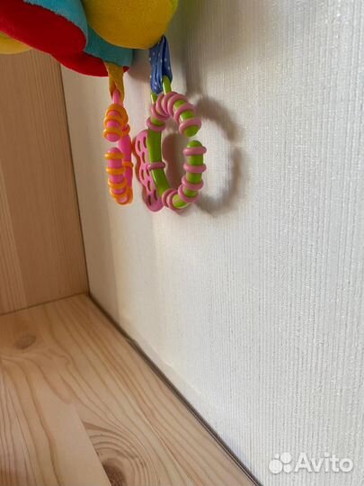 Игрушки погремушки для малыша