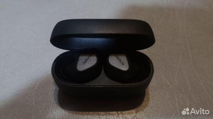 Беспроводные наушники jabra