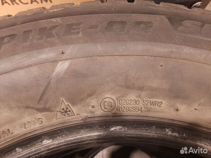 Bridgestone Blizzak Spike-02 245/65 R17 111T