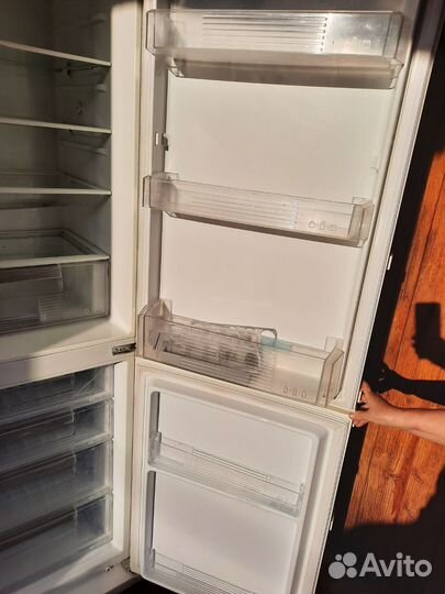 Холодильник LG