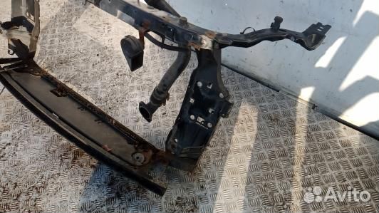 Передняя панель крепления облицовки (телевизор) nissan qashqai J10 +2 (9NK36G201)