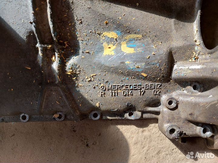 Поддон двигатель Mercedes R1110141702