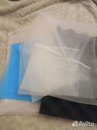 Лоскутки разных тканей