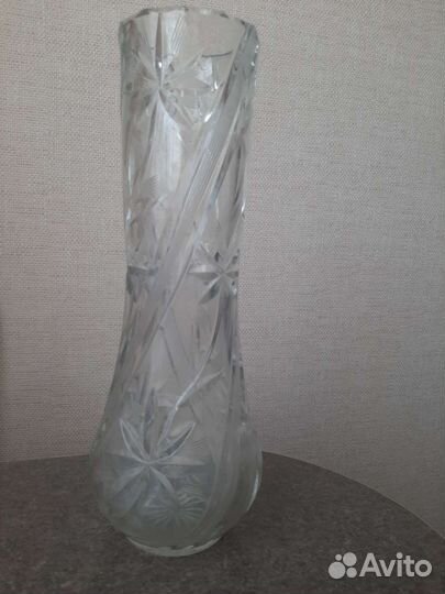 Большая хрустальная ваза для цветов