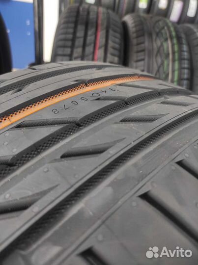 Nokian Tyres Nordman SZ2 245/45 R18