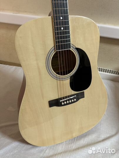 Акустическая гитара