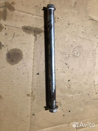 Задняя ось для Kawasaki ER-6 Ninja 650R 06+