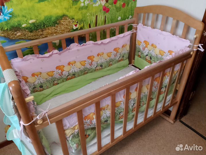 Детская кроватка из дерева, год в эксплуатации