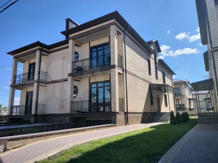 3-к. квартира, 105 м², 1/2 эт.