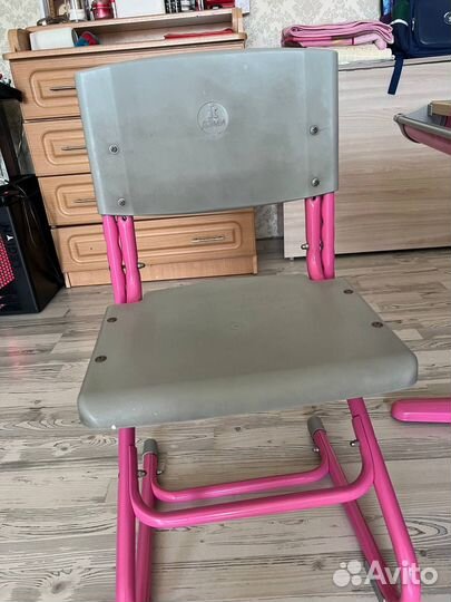 Школьный стол и стул