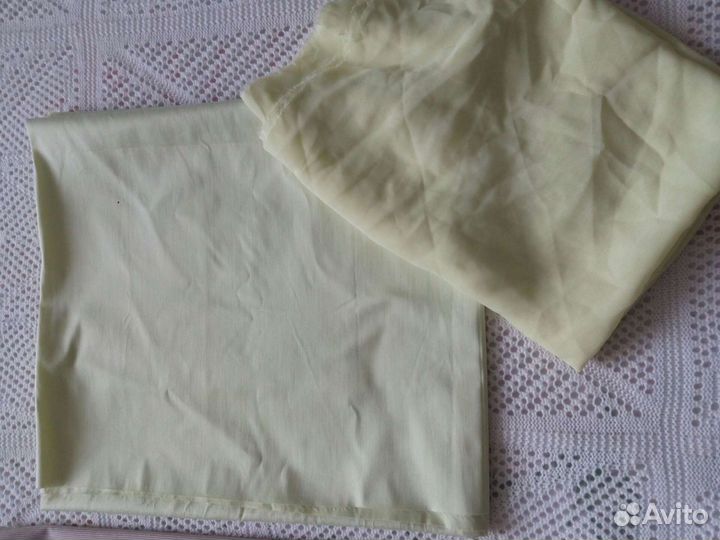 Отрезы ткани беж-лайм