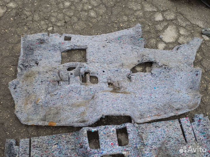 Шумоизоляция пола заводская largus