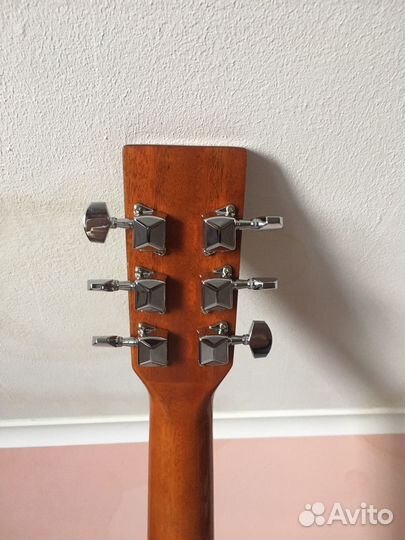 Акустическая гитара homage