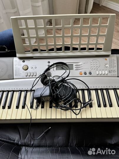 Синтезатор yamaha E 303 PSR