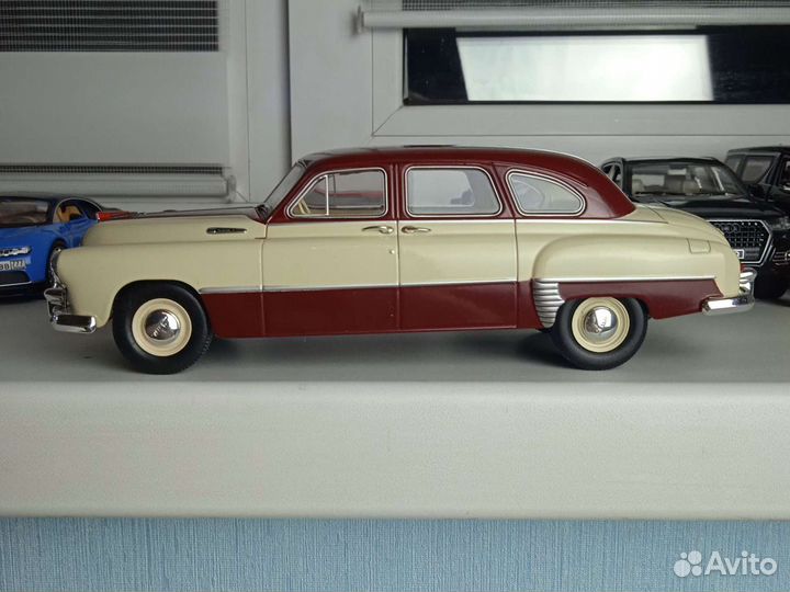 Коллекционные автомобили зим 12 1/24