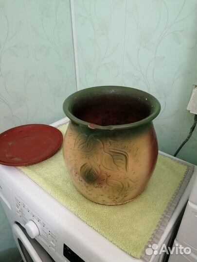 Продам глиняный цветочный горшок бу