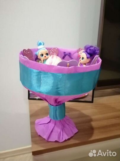 Букет с куклами лол