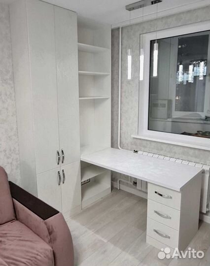 Рабочая зона у окна