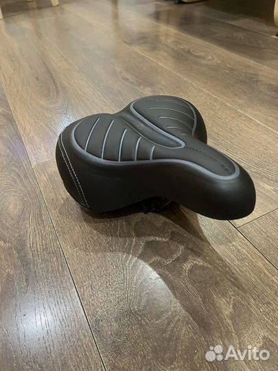 Седло для велосипеда широкое