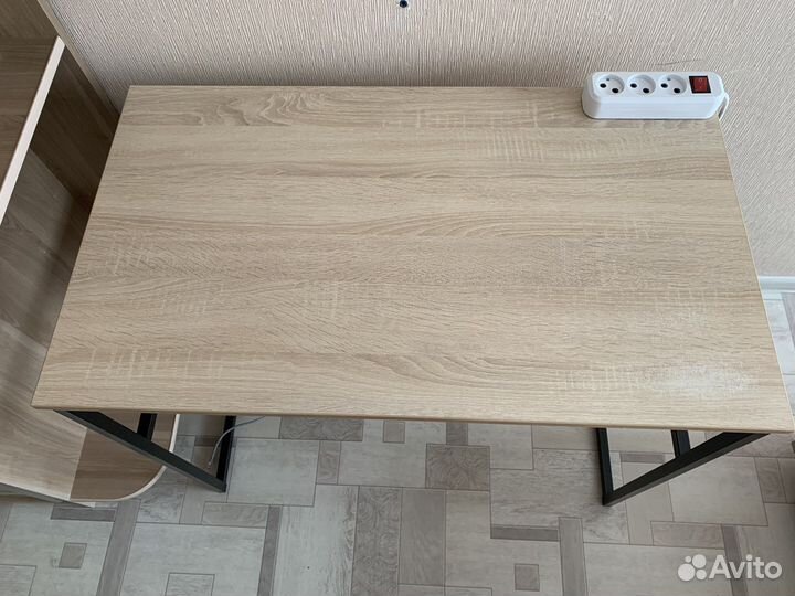 Письменный стол