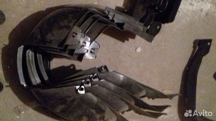 Подкрылки на нисан