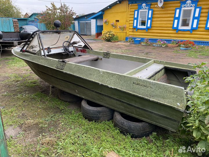 Моторная лодка Крым