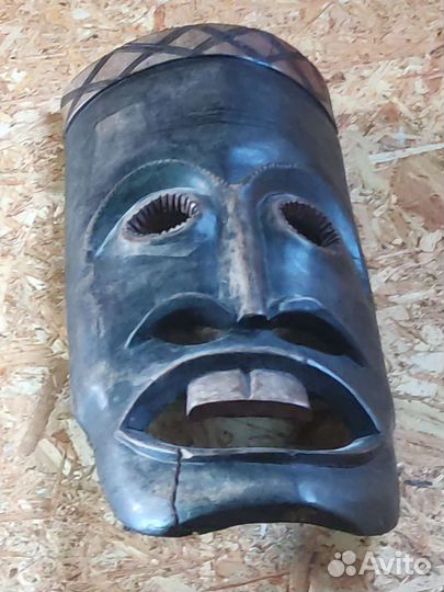 Африканская маска дерево