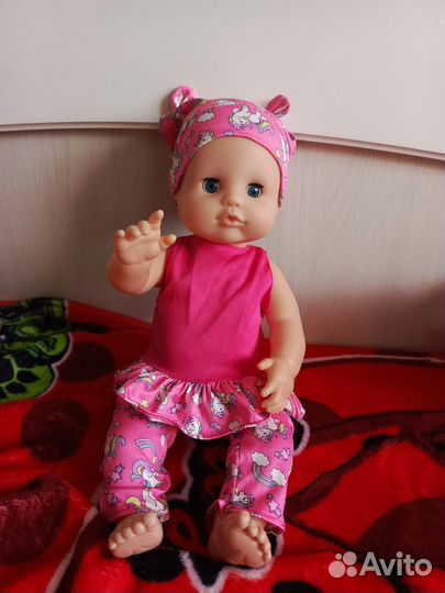 Кукла пупс пьет, писает