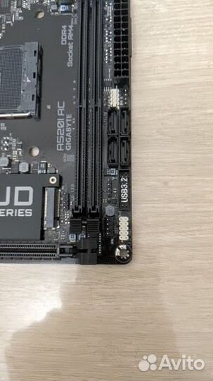 Материнская плата