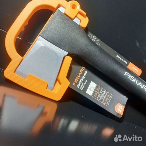 Топор fiskars x17