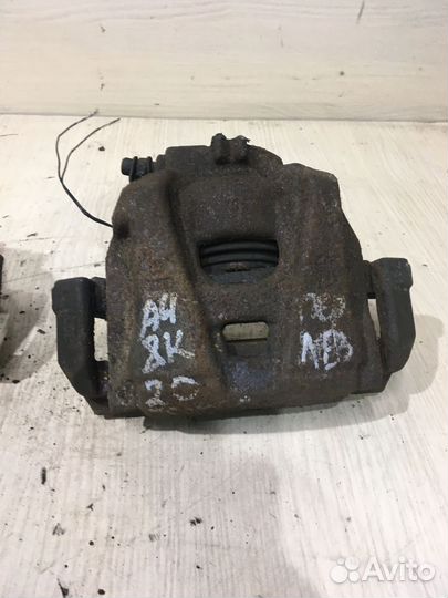 Суппорт тормозной передний левый Ауди А4 Б8