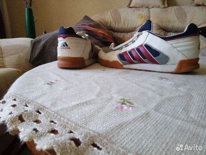 Кроссовки adidas