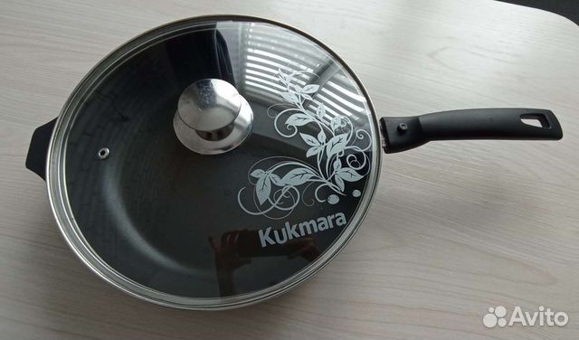 Сковорода Kukmara 26 см с крышкой и съёмной ручкой