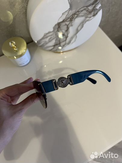 Солнцезащитные очки женские versace