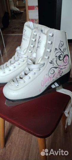 Коньки тёплые 38 размер