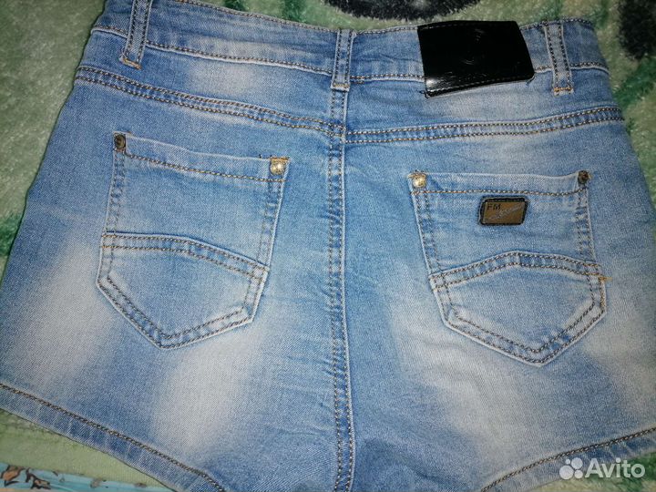 Джинсовые шорты