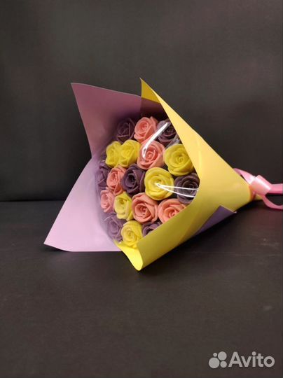 Розы из Белого Шоколада - 19 шт в Букете