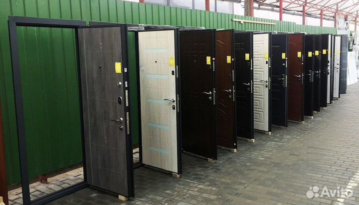 Дверь входная металлическая новая